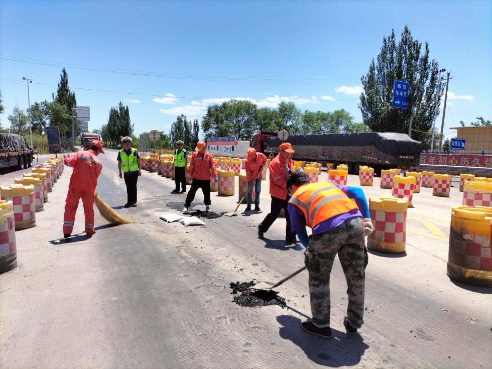 图片2.jpg 图片2.jpg