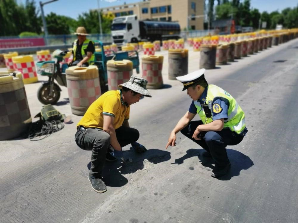 图片2.jpg 图片2.jpg