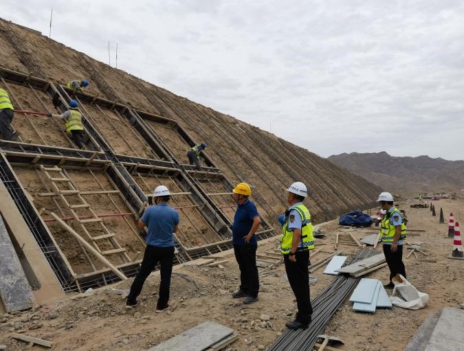 图片3.jpg 图片3.jpg